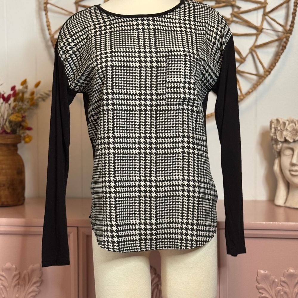 Women’s Small lightweight‎ Michael Kors Black and White Houndstooth Women's Top